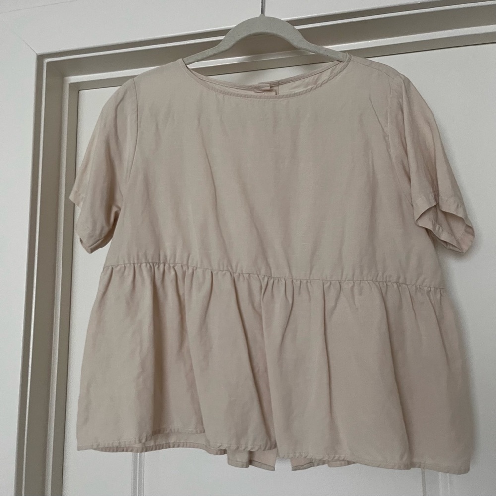Tradlands Nico Short Sleeve Peplum Blouse in Cream